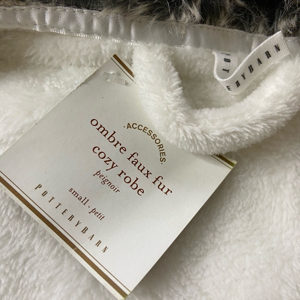 NWT Pottery Barn Caramel Faux Fur Ombre Robe Ivory Sz Small Hooded Cozy Luxury - Picture 7 of 10